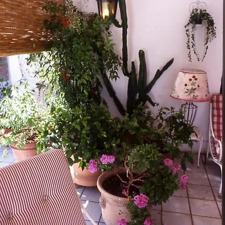 Sleeps 2 Pool Wifi T763852