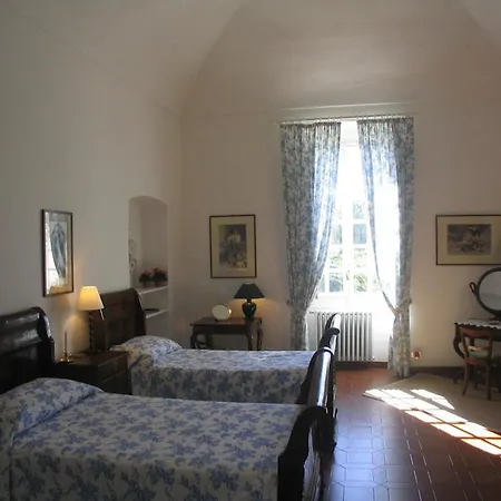 Sleeps 2 Pool Wifi T763852 Marconia