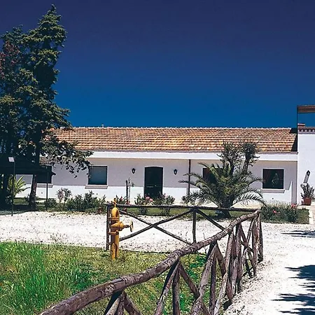 Sleeps 2 Pool Wifi T763852